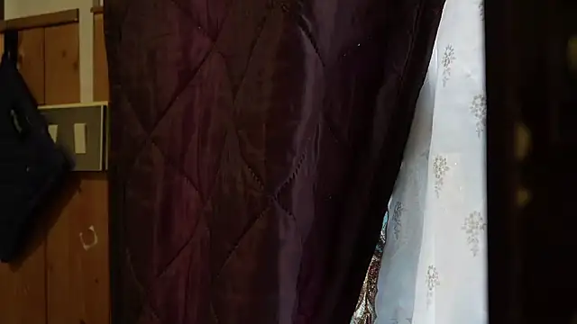 VanessaDoyle online show from 05-12-26, 08:33