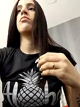 Amira Milker online show from 02-17-25, 12:59