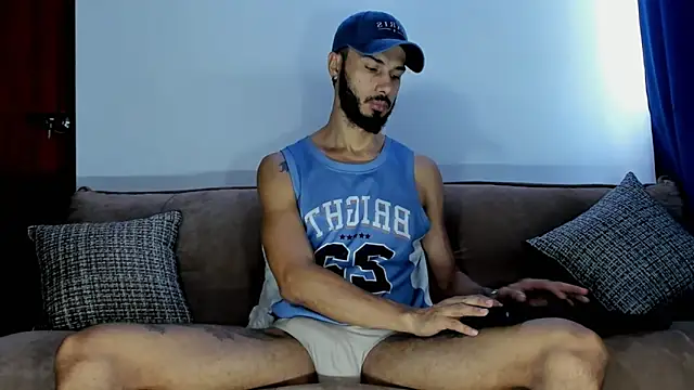 Snapshot of DERRYMASTER chatting on 09-15-25, 03:12 DERRYMASTER online show from 09-15-25, 03:12