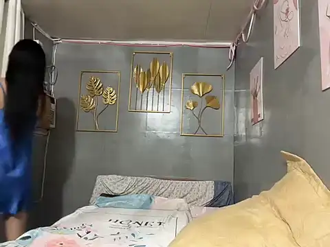 Delicate Savannah online show from 10-01-25, 06:19