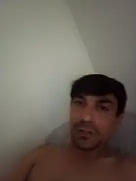 Snapshot of Ths005 chatting on 04-06-26, 04:32 Ths005 online show from 04-06-26, 04:32