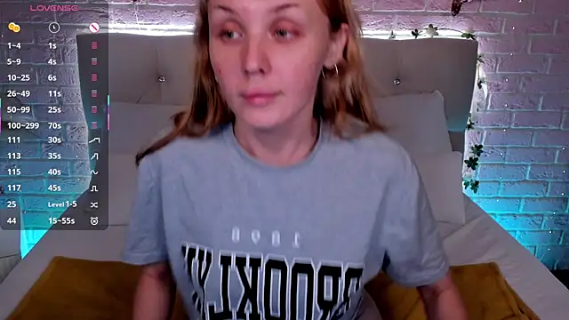 Snapshot of LianaFord chatting on 12-04-25, 11:02 LianaFord online show from 12-04-25, 11:02