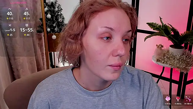 Snapshot of LianaFord chatting on 12-15-25, 10:14 LianaFord online show from 12-15-25, 10:14