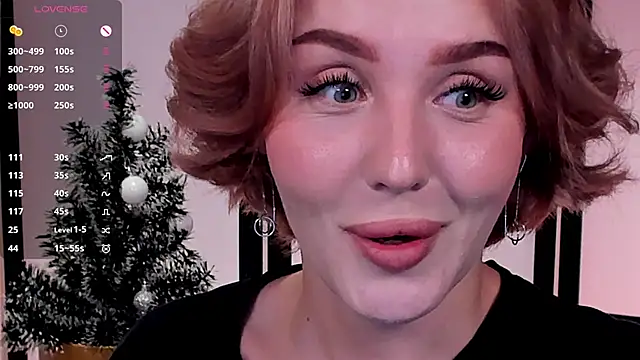 Snapshot of LianaFord chatting on 12-21-25, 06:37 LianaFord online show from 12-21-25, 06:37