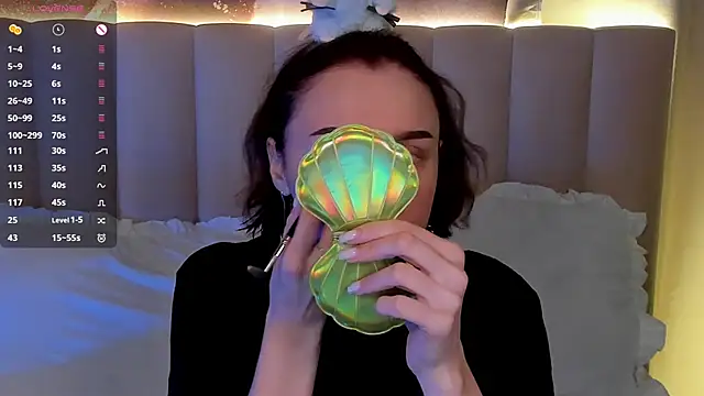 Snapshot of LianaFord chatting on 01-12-26, 02:50 LianaFord online show from 01-12-26, 02:50