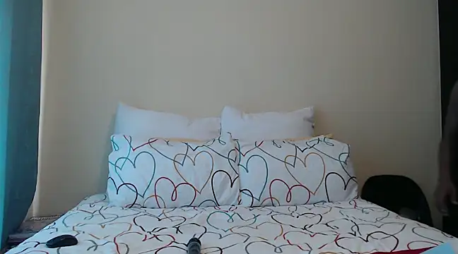 yummycherryxx online show from 02-11-25, 07:12