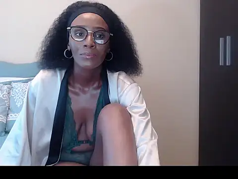 yummycherryxx online show from 10-27-25, 07:01