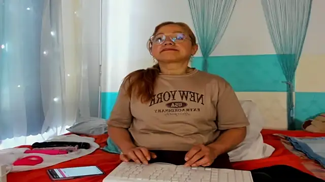 Snapshot of anthonela_mature_ chatting on 04-25-26, 05:32 anthonela mature online show from 04-25-26, 05:32