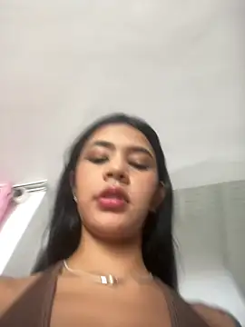 Snapshot of AntonellaRossi chatting on 04-22-26, 07:59 AntonellaRossi online show from 04-22-26, 07:59