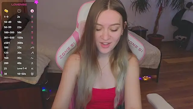 Snapshot of CyrilaPuff chatting on 12-02-24, 04:20 CyrilaPuff online show from 12-02-24, 04:20