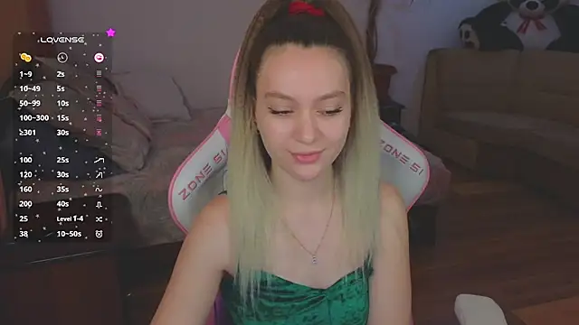 Snapshot of CyrilaPuff chatting on 01-26-25, 03:17 CyrilaPuff online show from 01-26-25, 03:17