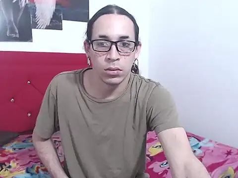 Snapshot of hairy21dick chatting on 04-27-26, 04:32 hairy21dick online show from 04-27-26, 04:32