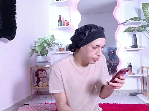 Snapshot of hairy21dick chatting on 05-05-26, 12:46 hairy21dick online show from 05-05-26, 12:46