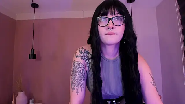 Snapshot of _asami_chieko_ chatting on 11-26-25, 09:27 asami chieko online show from 11-26-25, 09:27