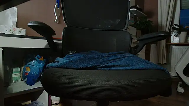 suedel65 online show from 09-10-25, 04:34