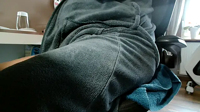 suedel65 online show from 10-07-25, 03:31