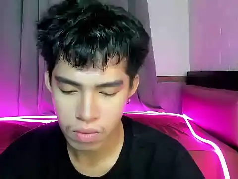 Lightjt04 online show from 10-06-25, 07:44