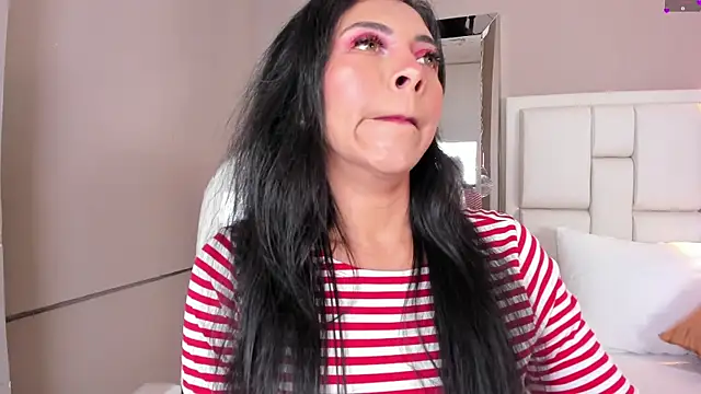 Snapshot of _BunnyNaugthy chatting on 02-13-25, 05:16 BunnyNaugthy online show from 02-13-25, 05:16