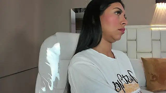 Snapshot of _BunnyNaugthy chatting on 09-22-25, 12:07 BunnyNaugthy online show from 09-22-25, 12:07