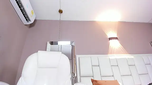 Snapshot of _BunnyNaugthy chatting on 10-02-25, 12:12 BunnyNaugthy online show from 10-02-25, 12:12