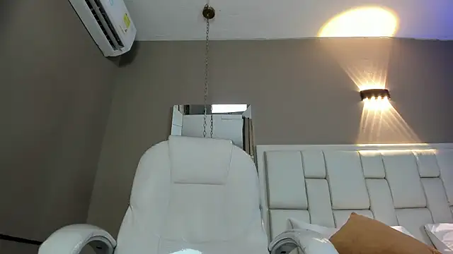 Snapshot of _BunnyNaugthy chatting on 10-23-25, 12:15 BunnyNaugthy online show from 10-23-25, 12:15