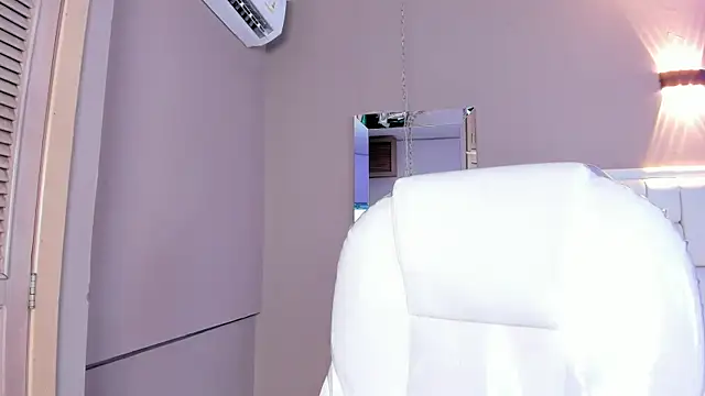 Snapshot of _BunnyNaugthy chatting on 11-07-25, 12:05 BunnyNaugthy online show from 11-07-25, 12:05