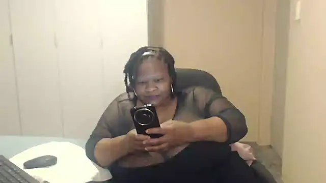 sweetnoziexx online show from 09-24-25, 03:37