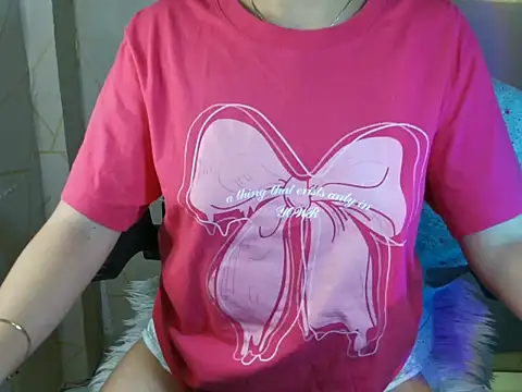 Snapshot of Sweet_kitty60xx chatting on 11-28-25, 08:17 Sweet kitty60xx online show from 11-28-25, 08:17