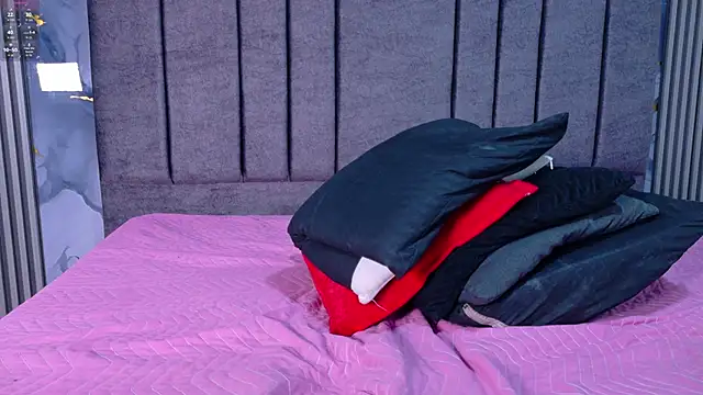 DANIK STAR online show from 10-31-25, 03:24