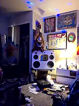 Vonniecd online show from 04-21-26, 06:09