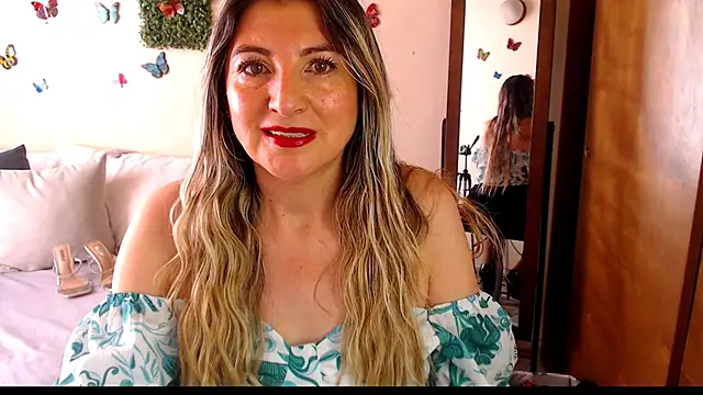 Jolie-Mature online show from 04-09-26, 07:52