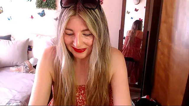 Snapshot of Jolie-Mature chatting on 05-15-26, 08:27 Jolie-Mature online show from 05-15-26, 08:27