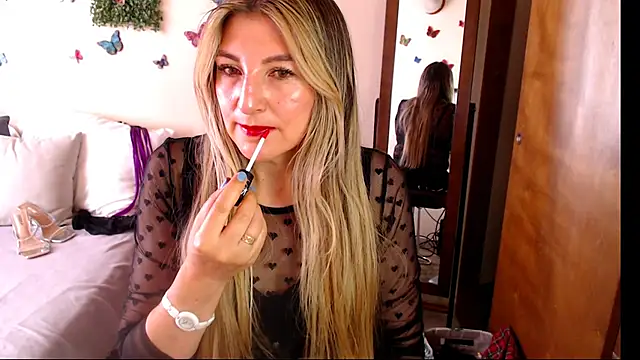 Snapshot of Jolie-Mature chatting on 06-02-26, 09:17 Jolie-Mature online show from 06-02-26, 09:17