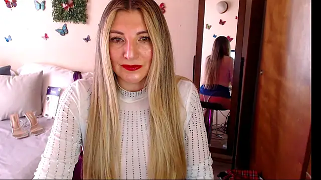 Snapshot of Jolie-Mature chatting on 06-05-26, 08:58 Jolie-Mature online show from 06-05-26, 08:58