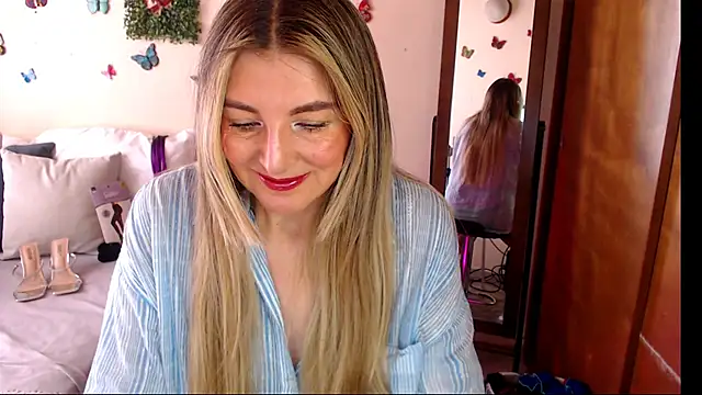 Snapshot of Jolie-Mature chatting on 06-08-26, 07:14 Jolie-Mature online show from 06-08-26, 07:14