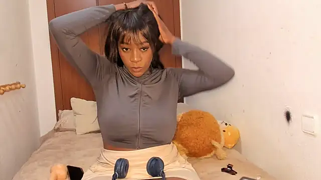 viioolleettaa online show from 03-17-26, 07:06