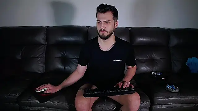 Snapshot of CrazyDom1 chatting on 03-02-26, 05:08 CrazyDom1 online show from 03-02-26, 05:08