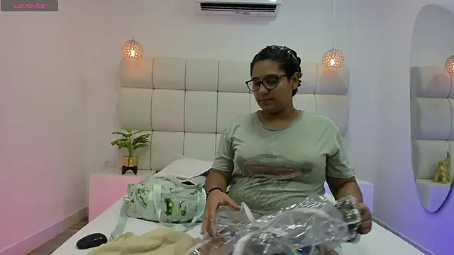 DanielleEvans  online show from 09-21-25, 11:23