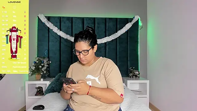 DanielleEvans  online show from 01-06-26, 11:14