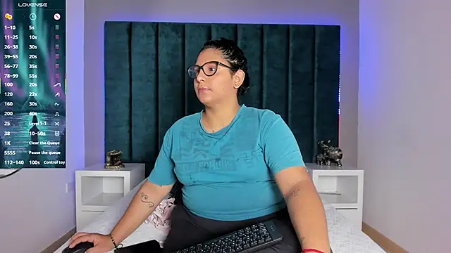 DanielleEvans  online show from 01-13-26, 11:26