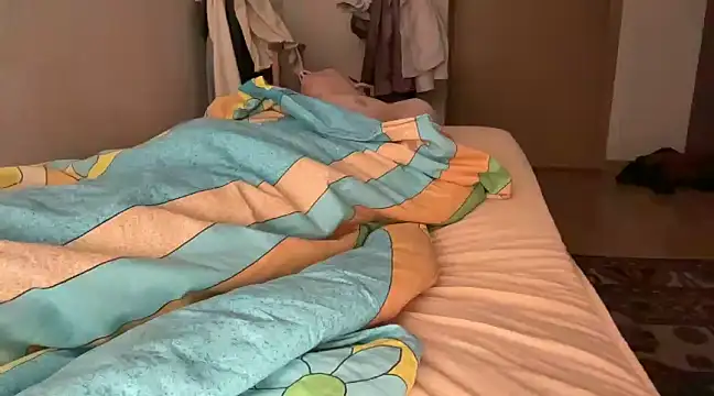 Snapshot of Lamonteik chatting on 03-06-25, 11:31 Lamonteik online show from 03-06-25, 11:31