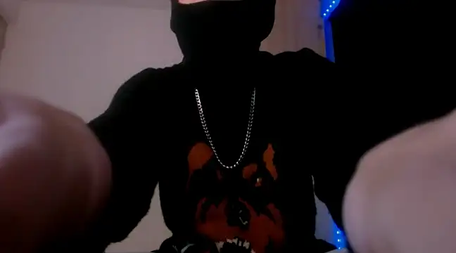 Snapshot of Samuel_Suarez chatting on 12-29-24, 03:00 Samuel Suarez online show from 12-29-24, 03:00