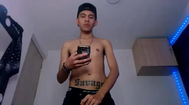 Snapshot of Samuel_Suarez chatting on 03-03-25, 06:55 Samuel Suarez online show from 03-03-25, 06:55