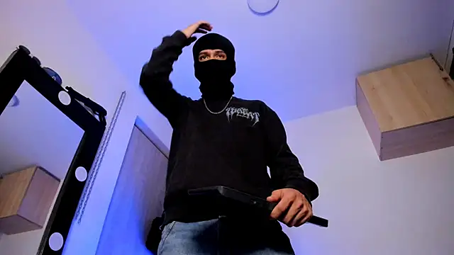 Snapshot of Samuel_Suarez chatting on 09-25-25, 03:54 Samuel Suarez online show from 09-25-25, 03:54