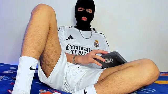 Snapshot of Samuel_Suarez chatting on 11-28-25, 05:21 Samuel Suarez online show from 11-28-25, 05:21