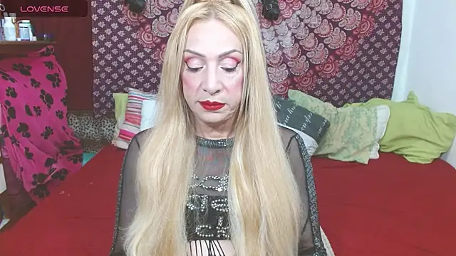 Snapshot of elena_evans chatting on 02-08-25, 07:49 elena evans online show from 02-08-25, 07:49