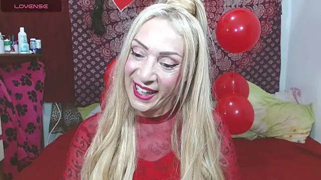 Snapshot of elena_evans chatting on 02-14-25, 06:40 elena evans online show from 02-14-25, 06:40