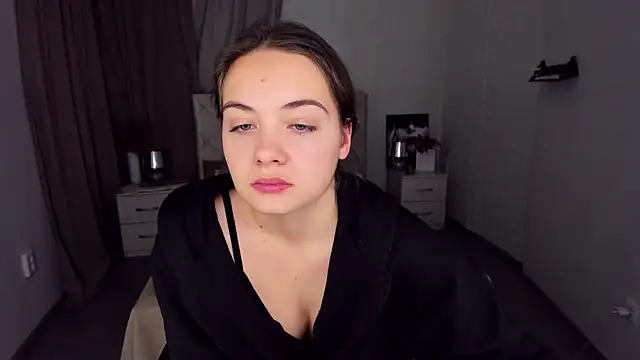 KristinaLoison online show from 12-18-24, 07:52