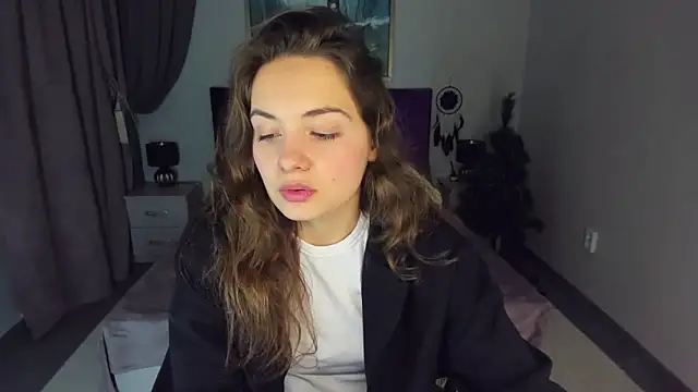 Snapshot of KristinaLoison chatting on 01-19-25, 04:14 KristinaLoison online show from 01-19-25, 04:14