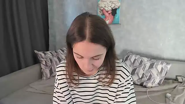 Snapshot of KristinaLoison chatting on 02-17-26, 12:12 KristinaLoison online show from 02-17-26, 12:12